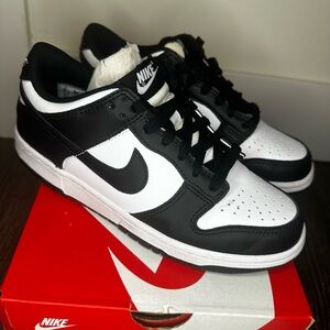 Nike Panda Dunk Sneakers